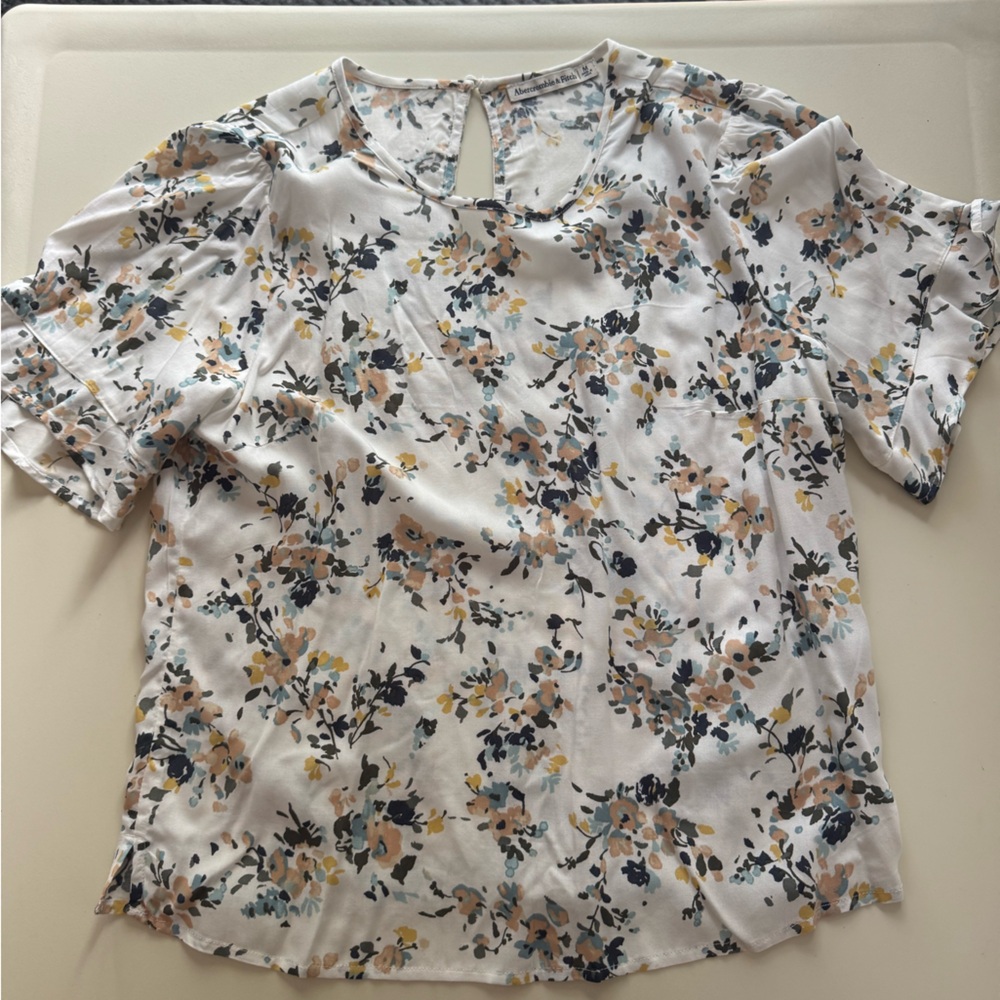 Abercrombie & Fitch Floral Patterned Top